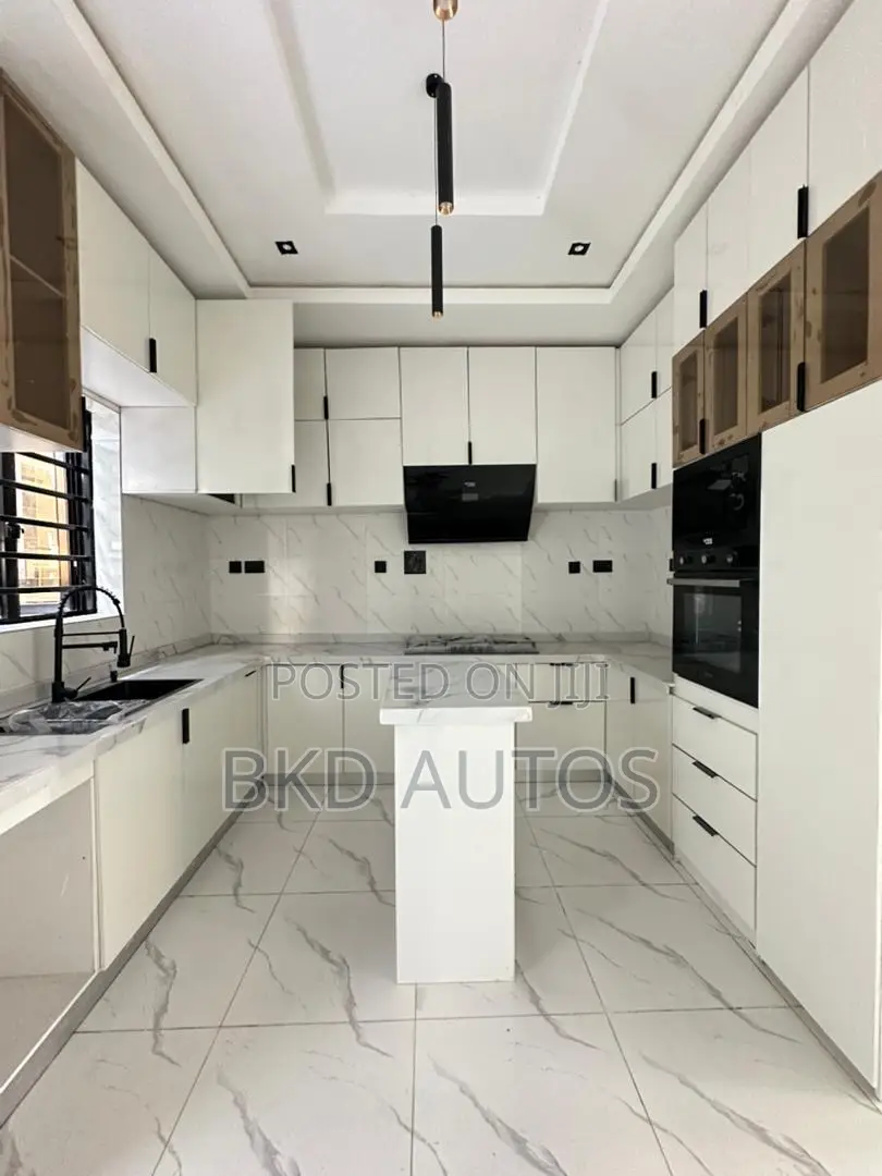 4bdrm Duplex in Sangotedo for sale in Sangotedo