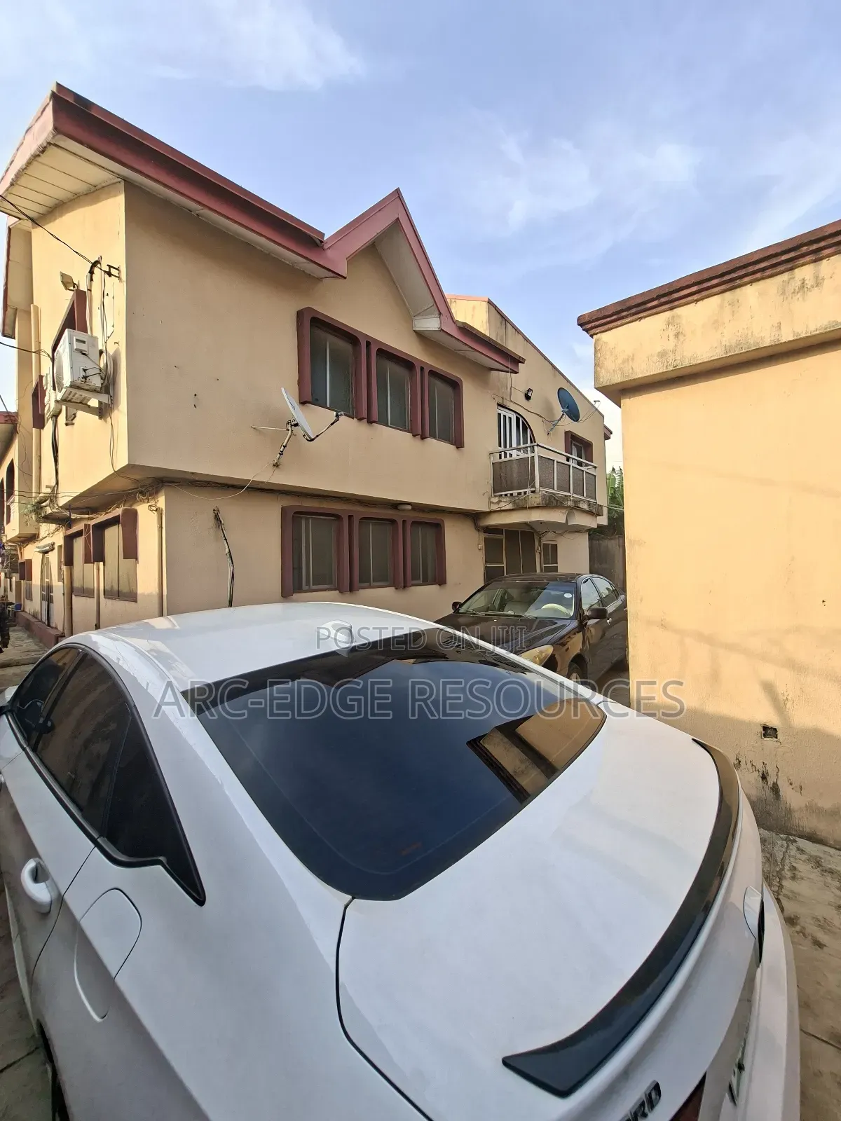 3bdrm Block of Flats in Ago Palace for sale in Ago Palace