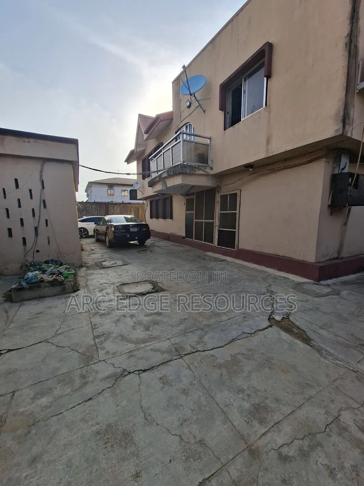 3bdrm Block of Flats in Ago Palace for sale in Ago Palace
