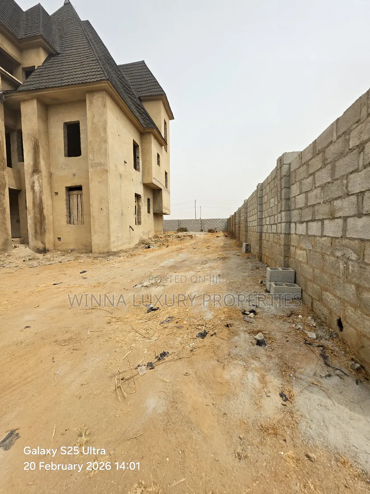 5bdrm Duplex in Dakwo Districts for sale in Dakwo District