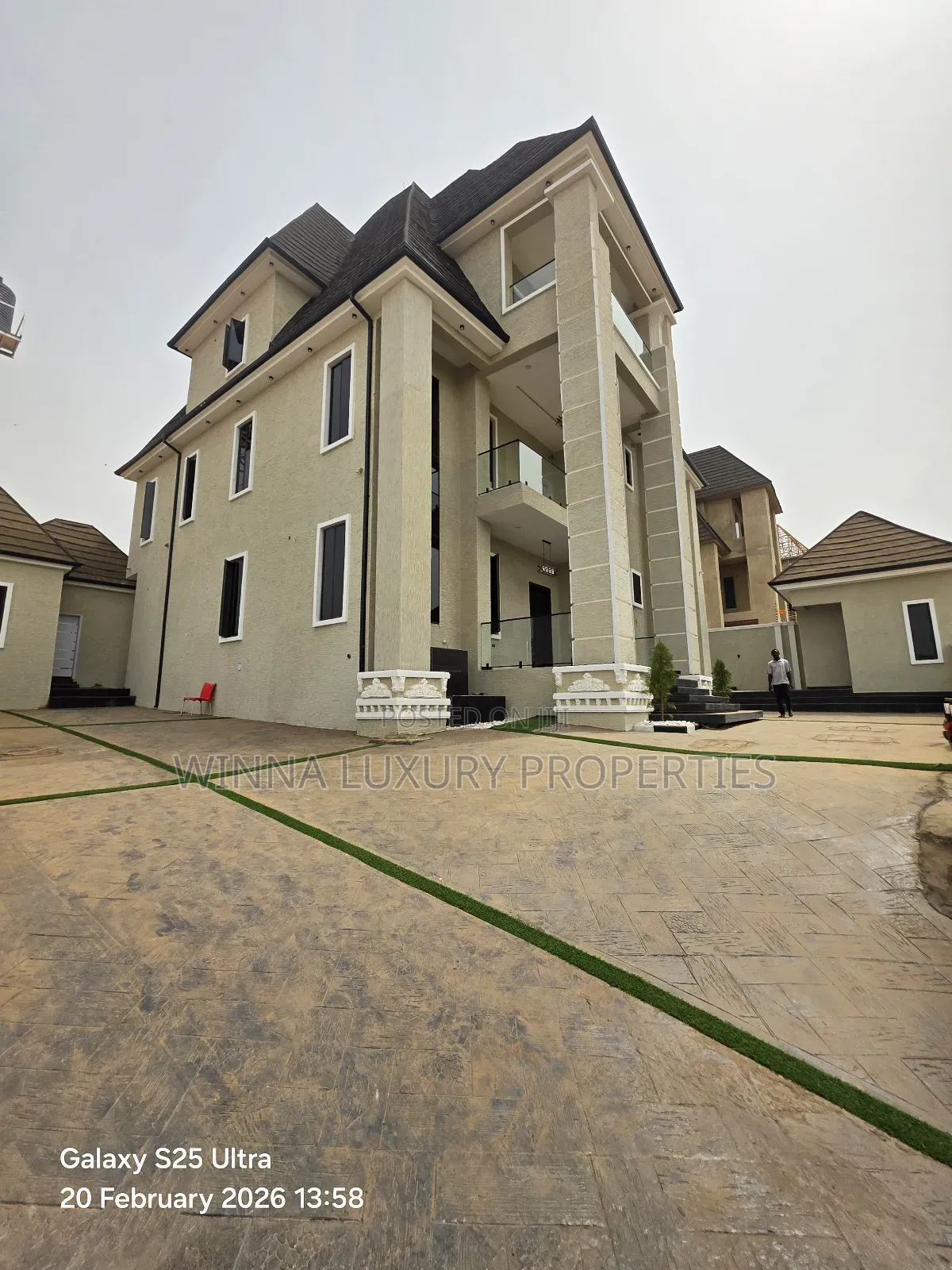 5bdrm Duplex in Lokogoma for sale in Lokogoma