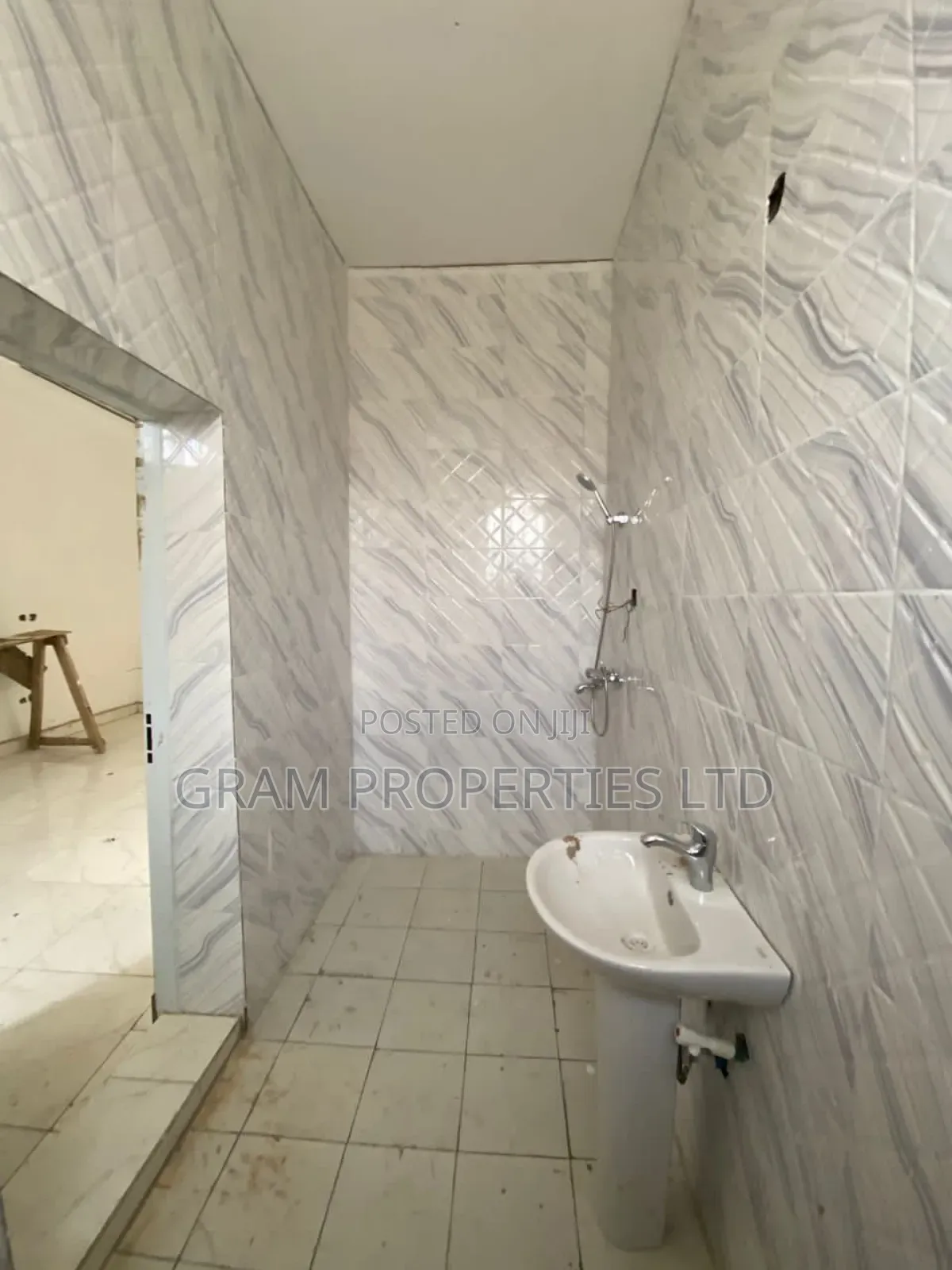 2bdrm Townhouse/Terrace in Cedar Wood Estate, Kubwa for sale in Kubwa