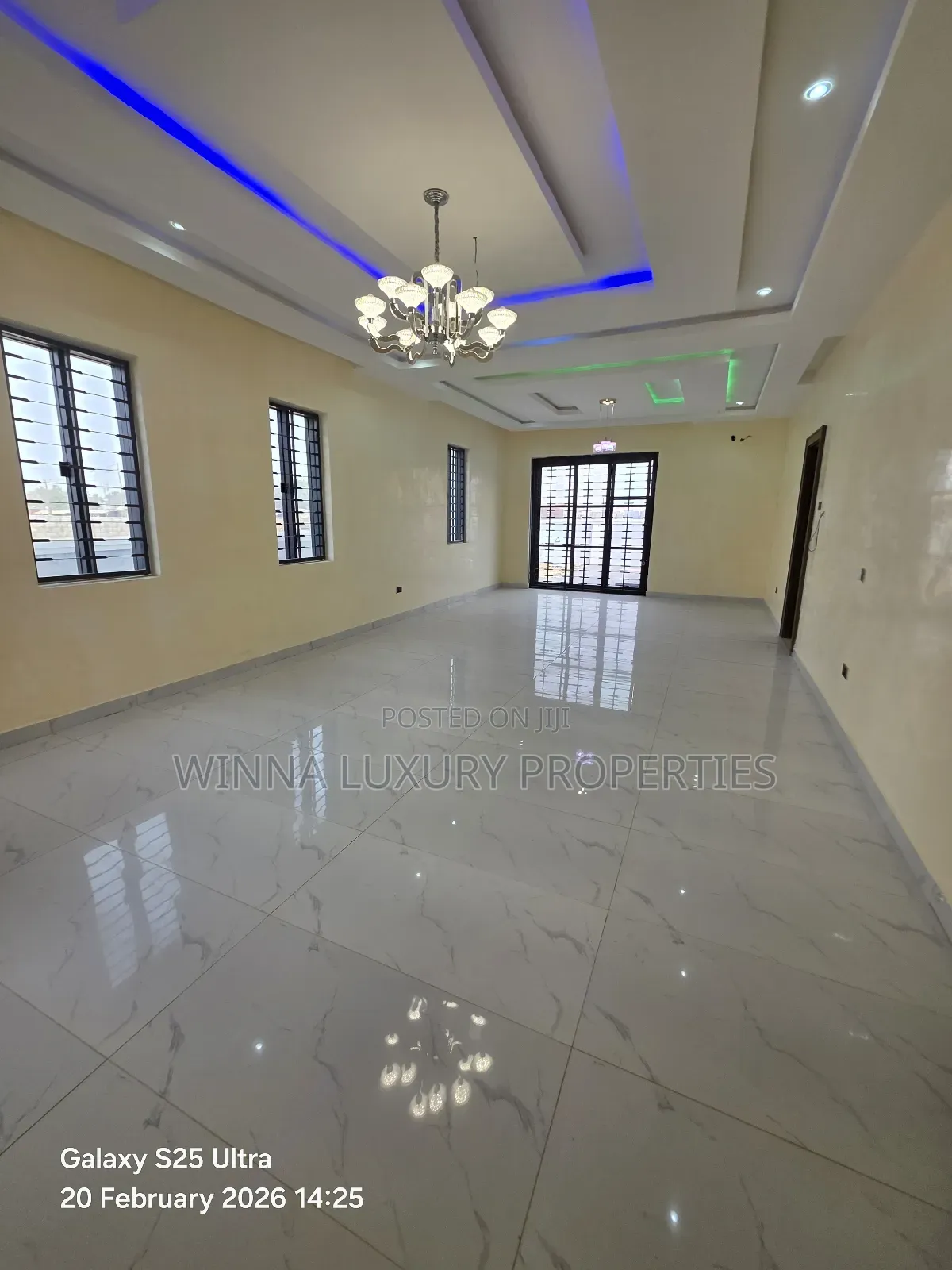 6bdrm Duplex in Faplins, Dakwo District for sale in Dakwo District