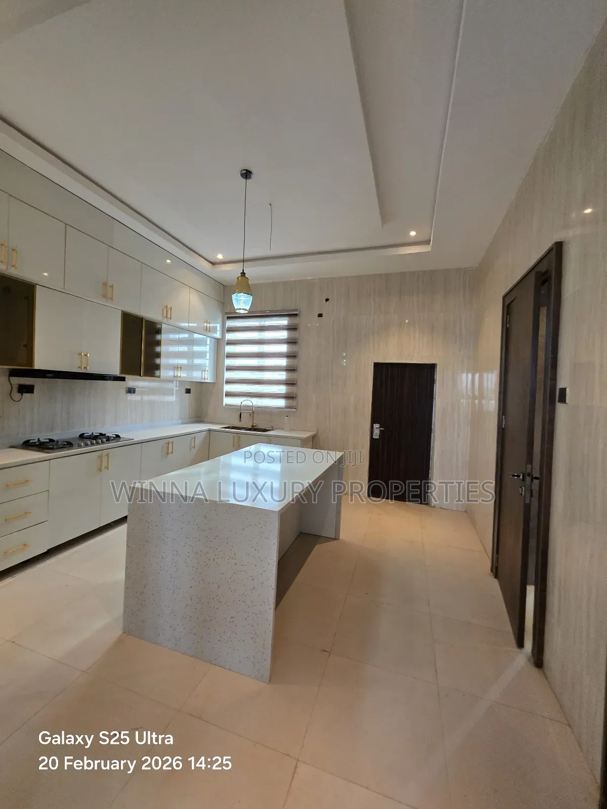 6bdrm Duplex in Faplins, Dakwo District for sale in Dakwo District