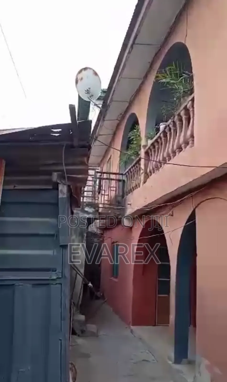 19bdrm Block of Flats in Ojo for sale in Ojo