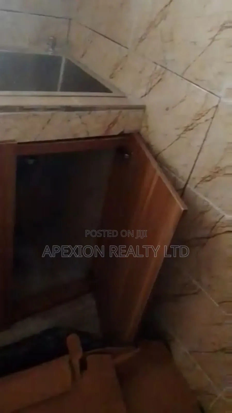 1bdrm House in Apexion Estate, East West Road for rent in East West Road