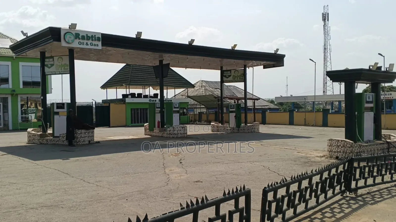 Filling Station for Lease at Oluwo Egbeda New Ife Road Ibadan. 10m in Ibadan