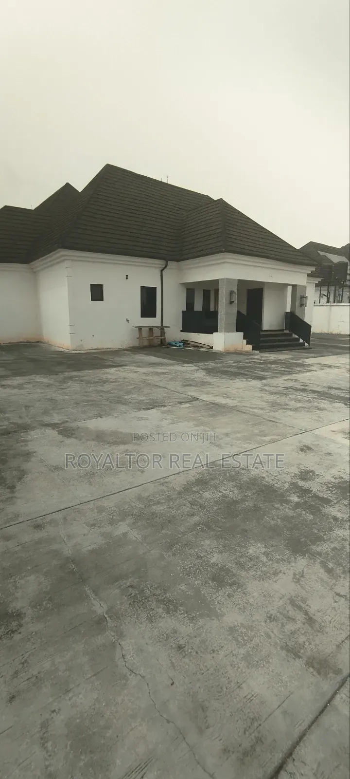 4bdrm Bungalow in Royaltor Real Estate, Benin City for sale in Benin City