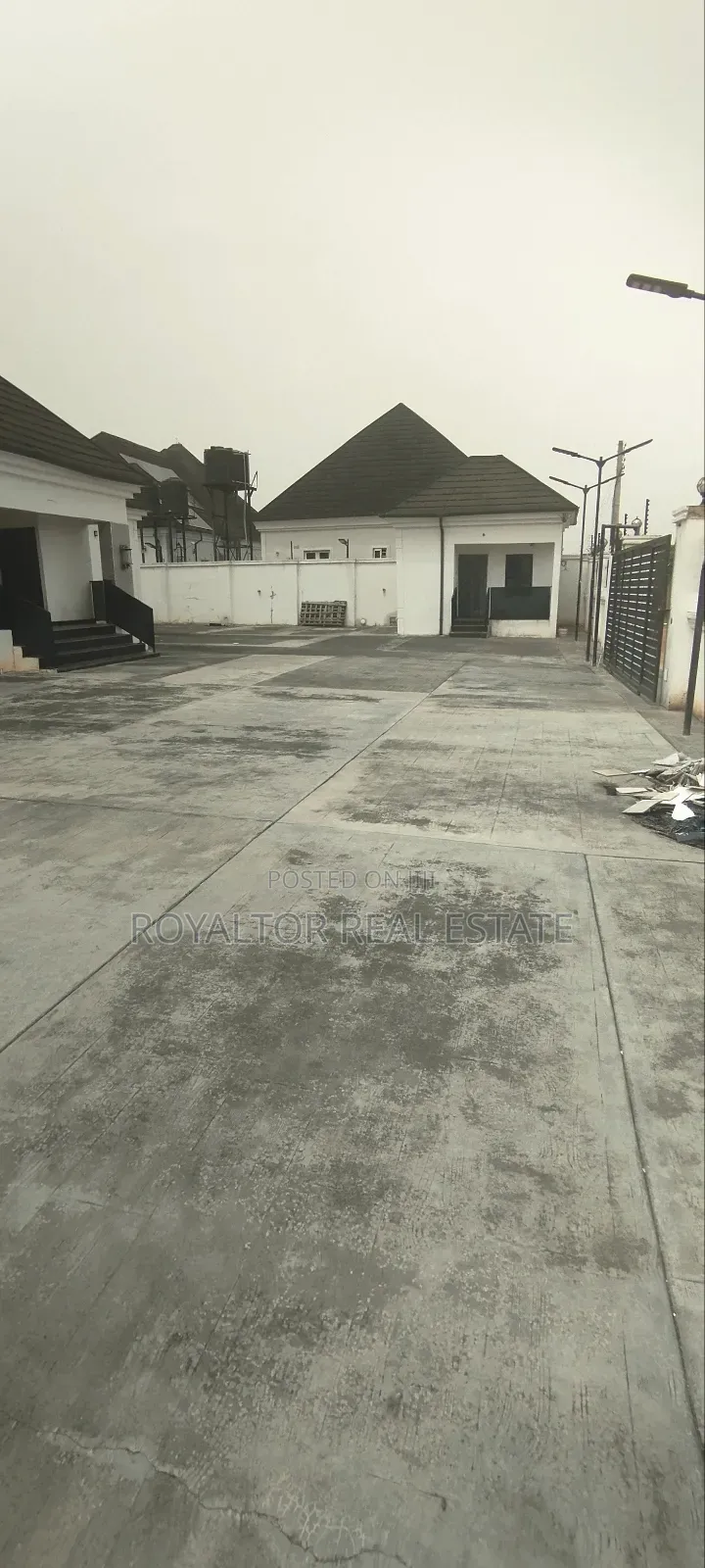4bdrm Bungalow in Royaltor Real Estate, Benin City for sale in Benin City