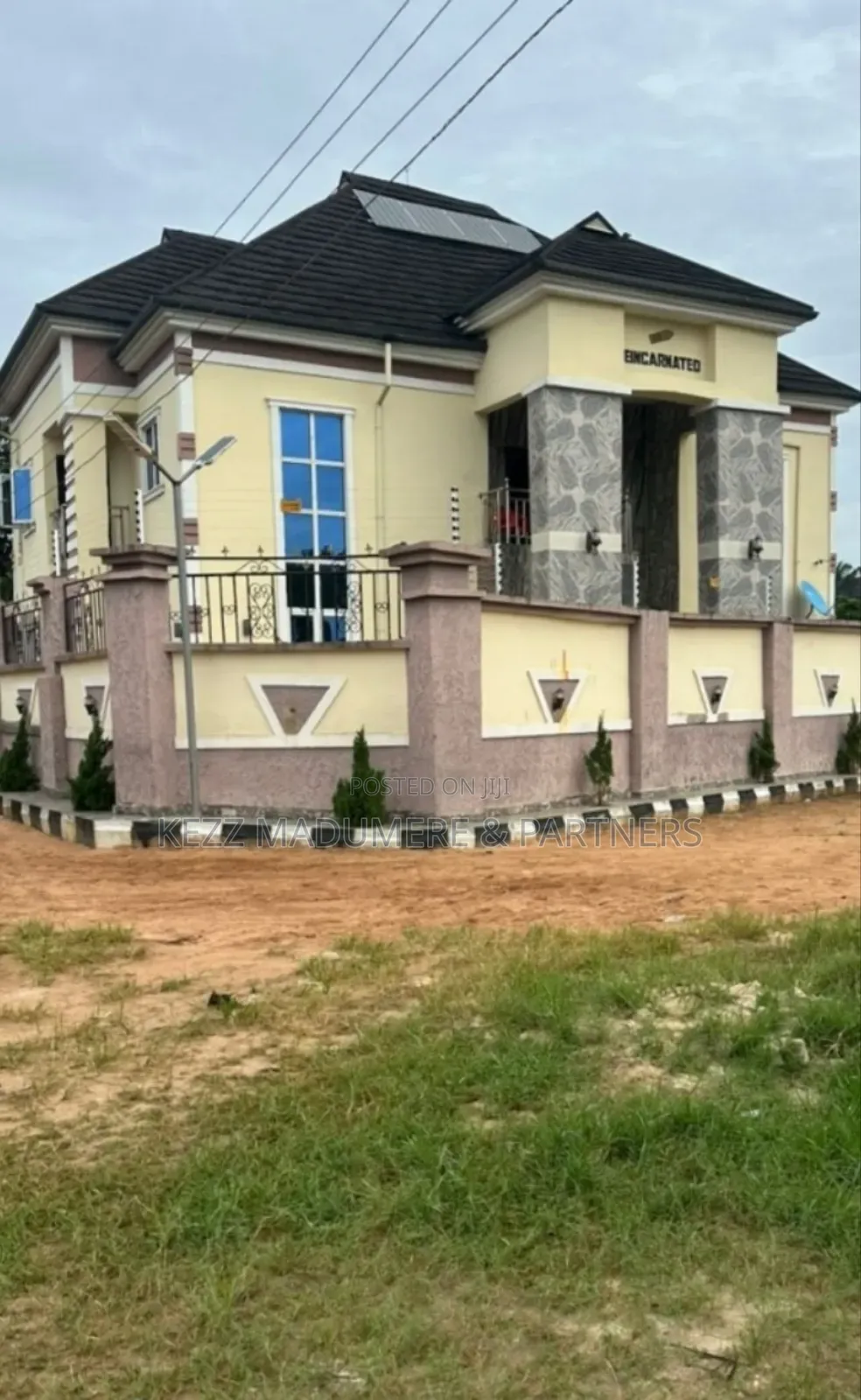 5bdrm Duplex in Inside An Estate In for sale in Umuahia