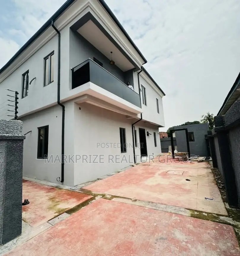 4bdrm Duplex in Opebi Ikeja Lagos for sale in Opebi