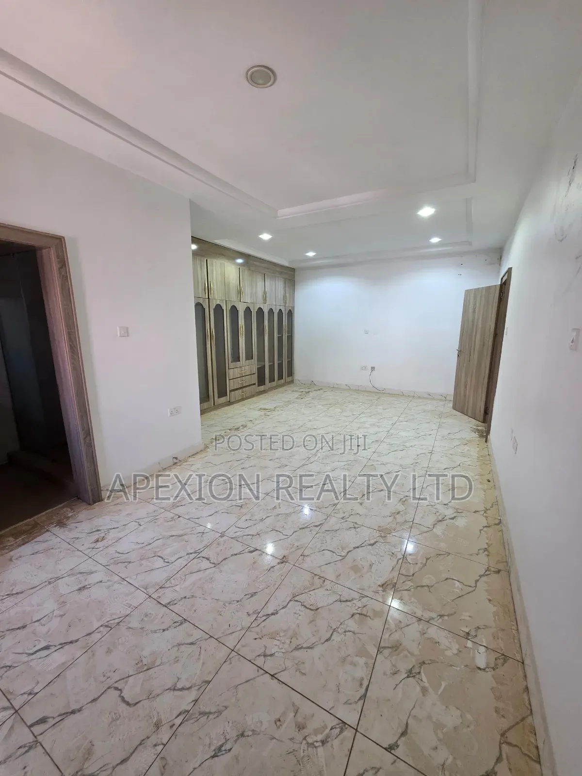 4bdrm Apartment in Brains And Hammers, Durumi for rent in Durumi