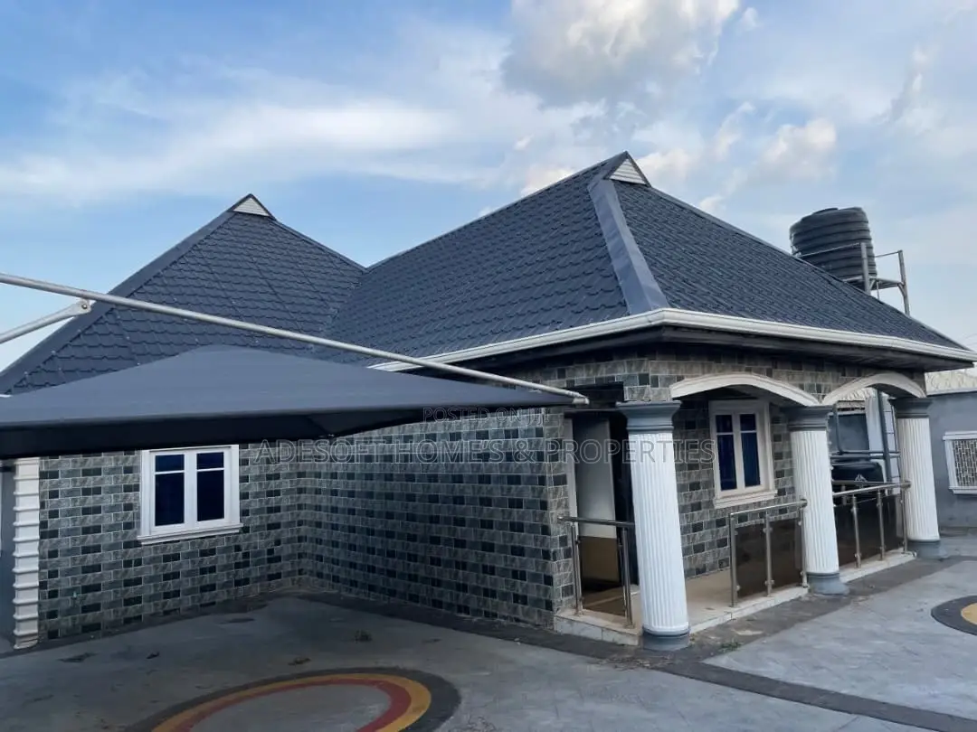 3bdrm Bungalow in Success Olorunda, Akobo for sale in Akobo