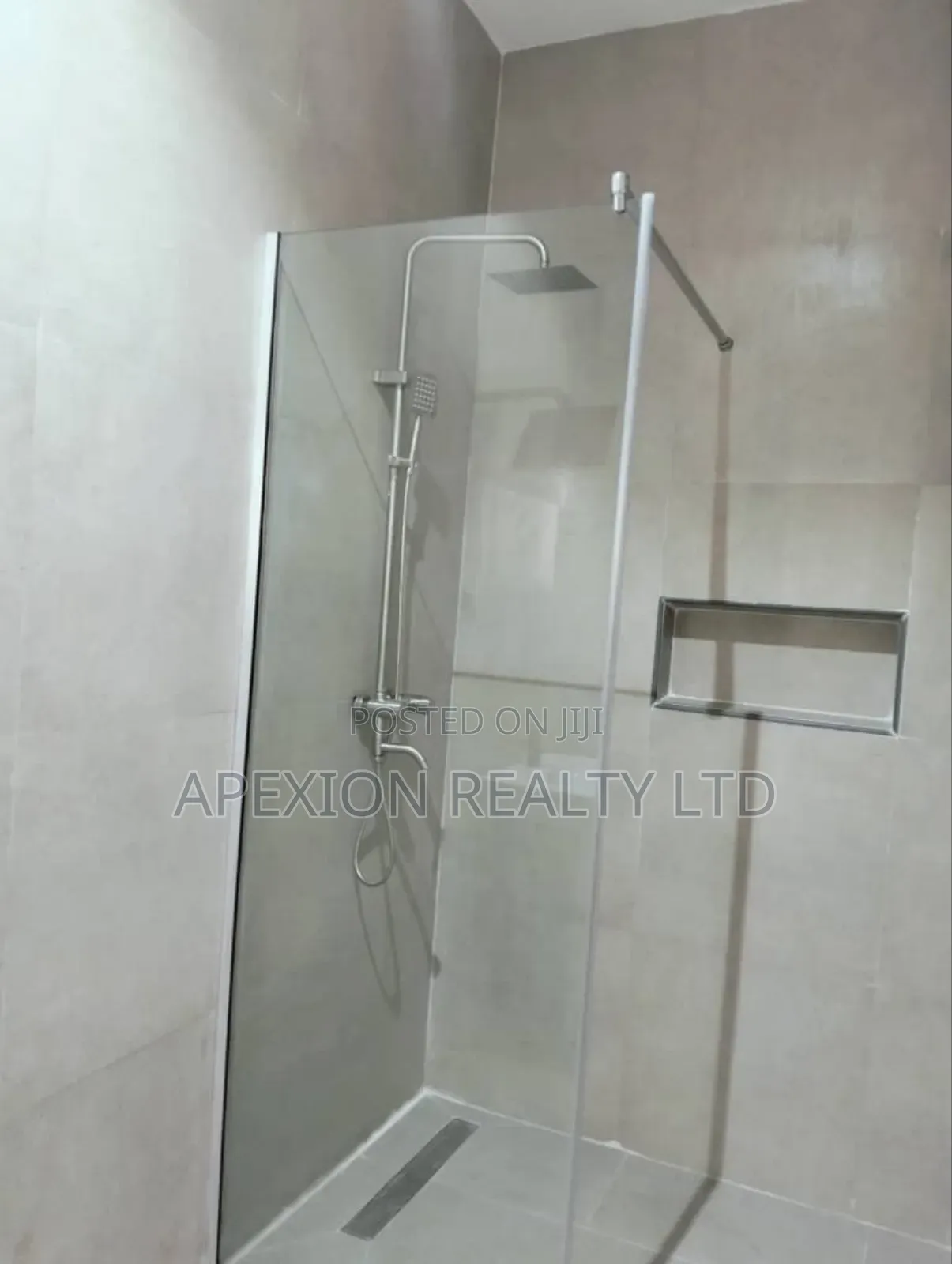 5bdrm Apartment in Brent Manor Guzape for rent in Guzape District