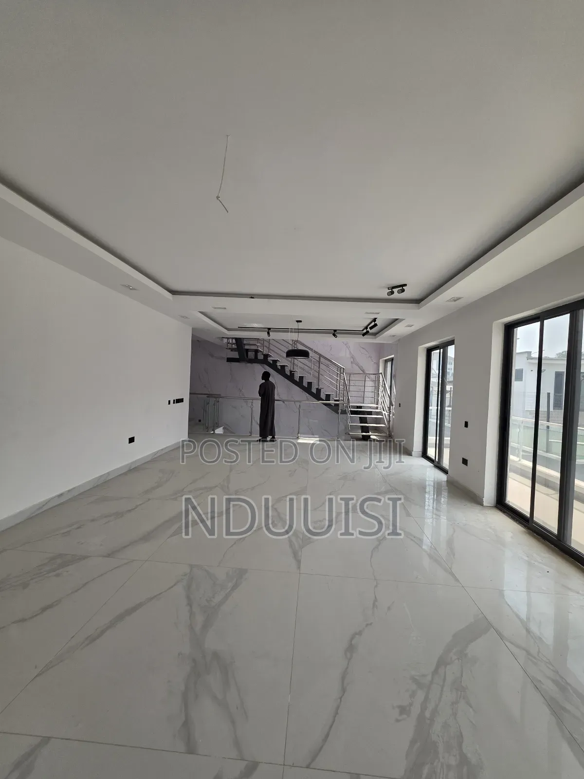 20bdrm Townhouse/Terrace in Guzape District for sale in Guzape District