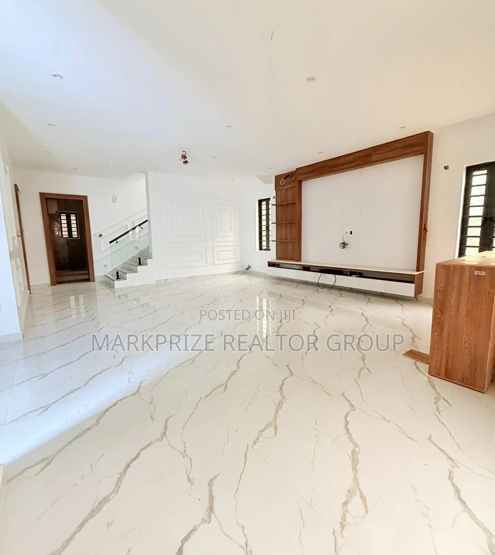 5bdrm Duplex in Omole Phase 1 Lagos for sale in Omole Phase 1