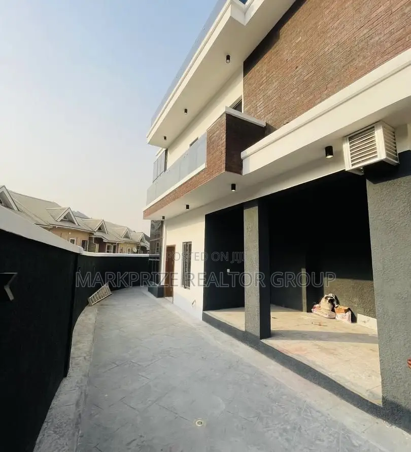 5bdrm Duplex in Ojodu Berger Lagos for sale in Ojodu