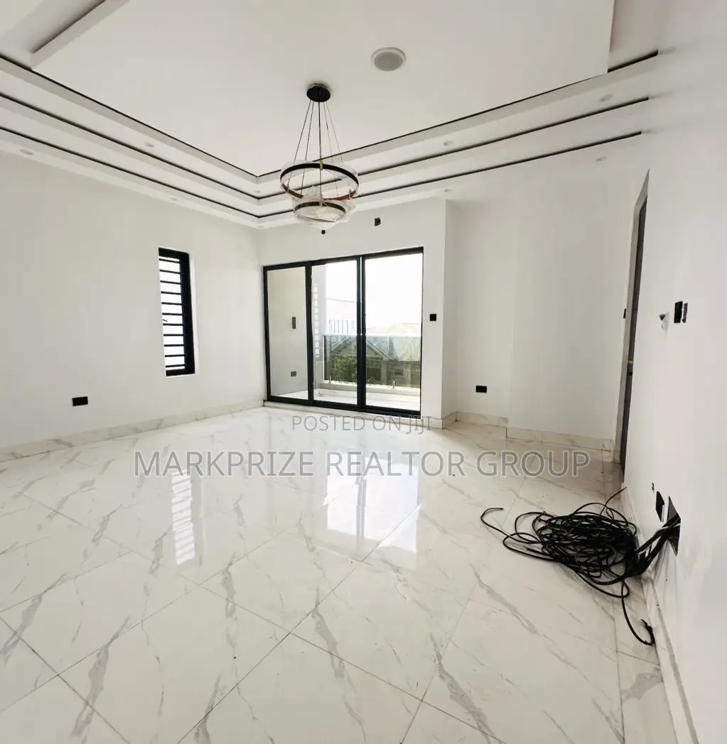 4bdrm Duplex in Magodo Phase 2 Lagos for sale in Magodo