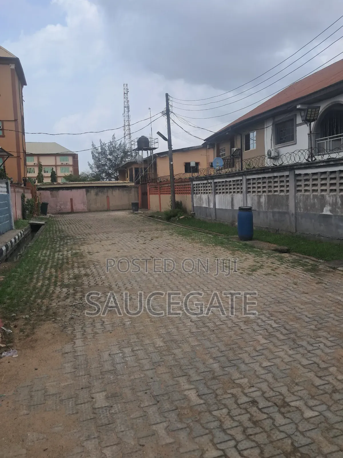 4bdrm Duplex in Fha Estate Satellite for sale in Satellite Town