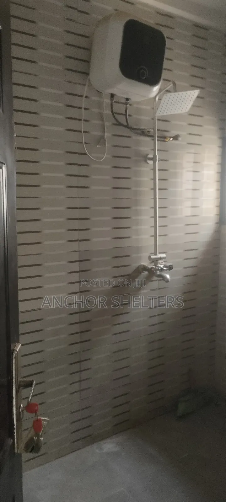 2bdrm Block of Flats in Along Von Road Lugbe for rent in Lugbe District