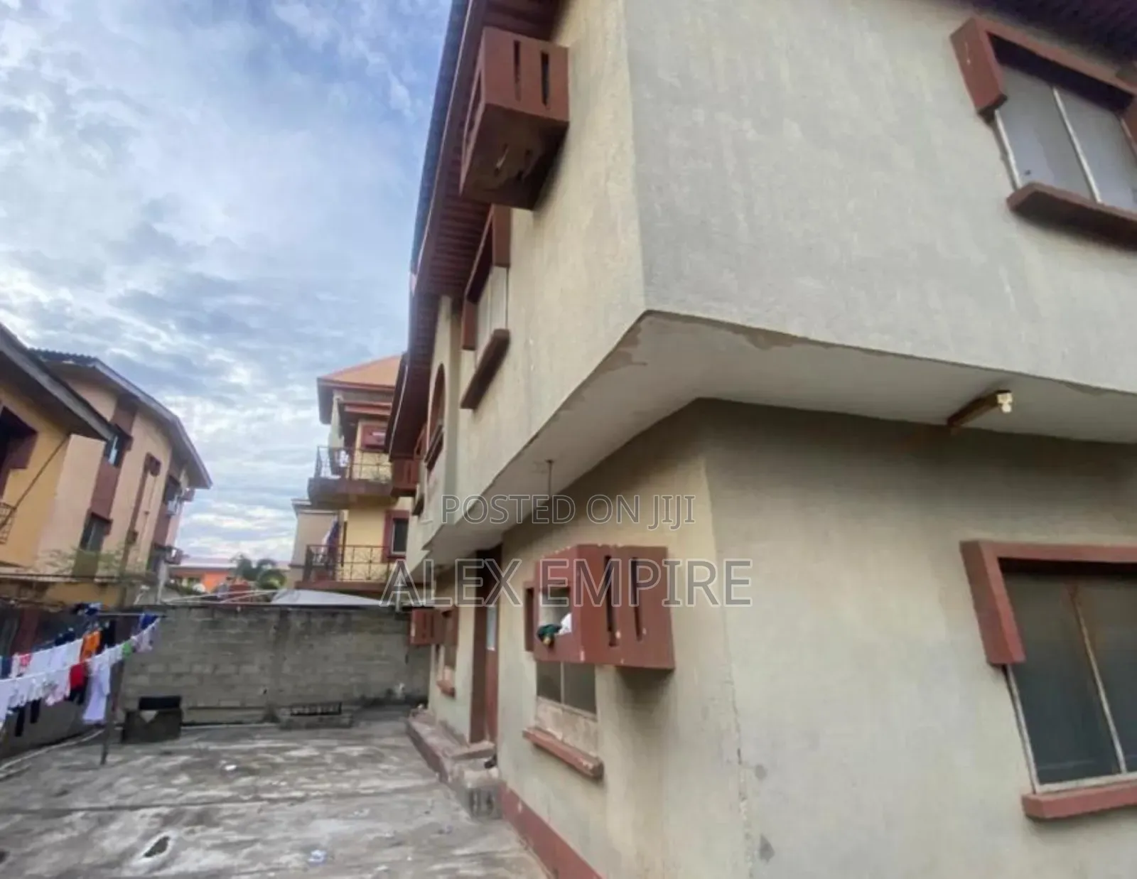 3bdrm Block of Flats in Ago Palace for sale in Ago Palace