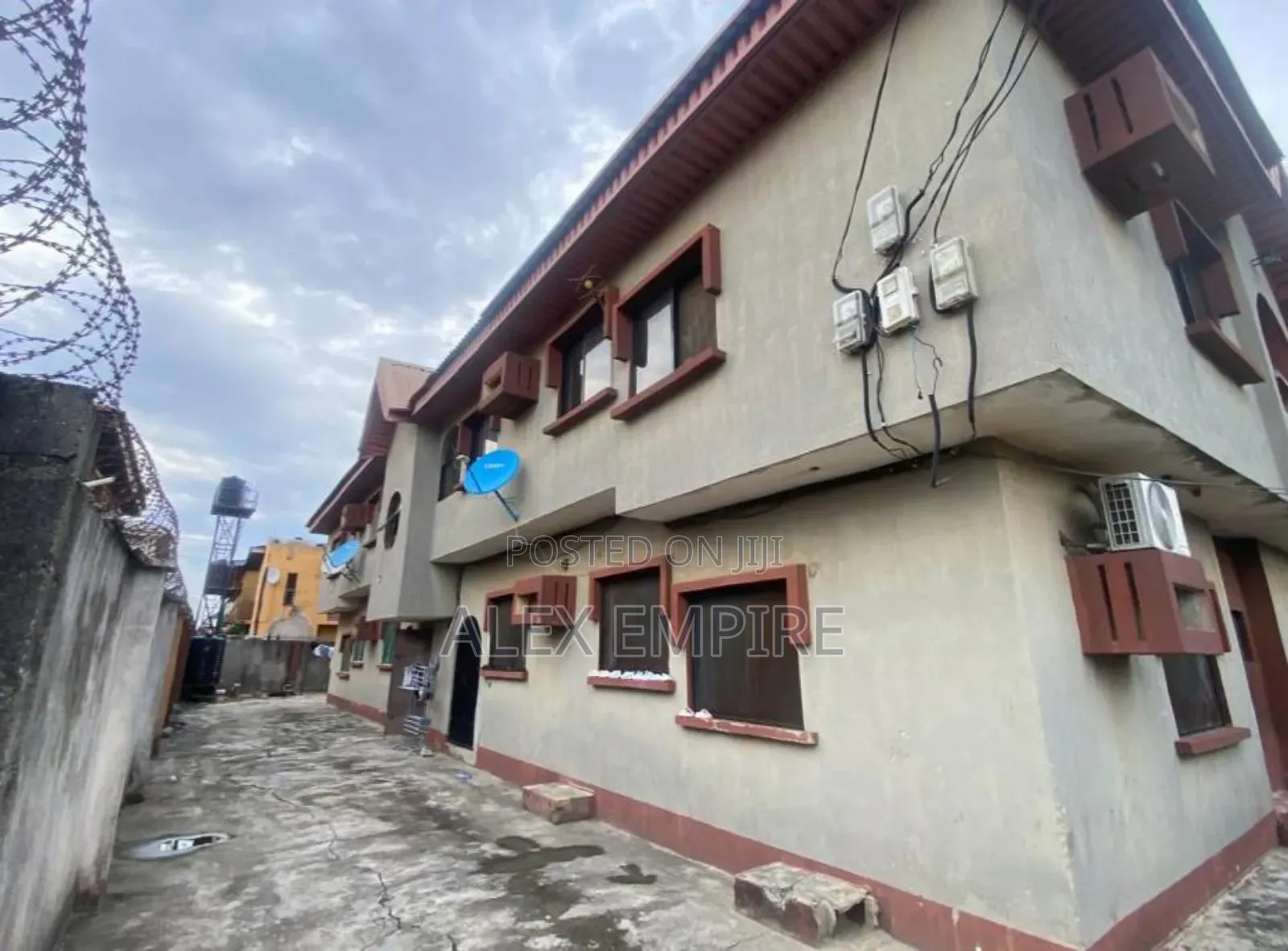 3bdrm Block of Flats in Ago Palace for sale in Ago Palace