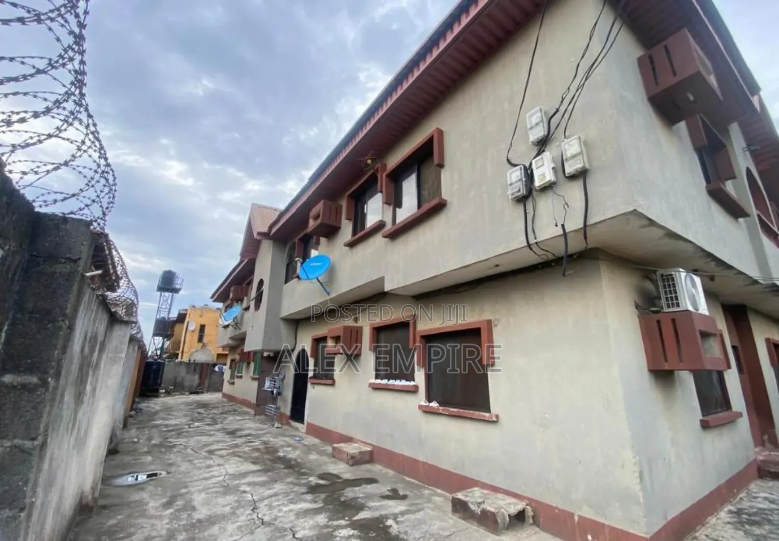 3bdrm Block of Flats in Ago Palace for sale in Ago Palace