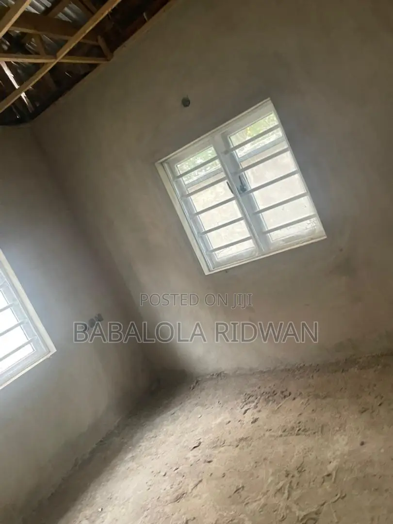 3bdrm Bungalow in Akoto Estate, Akala Express for sale in Akala Express