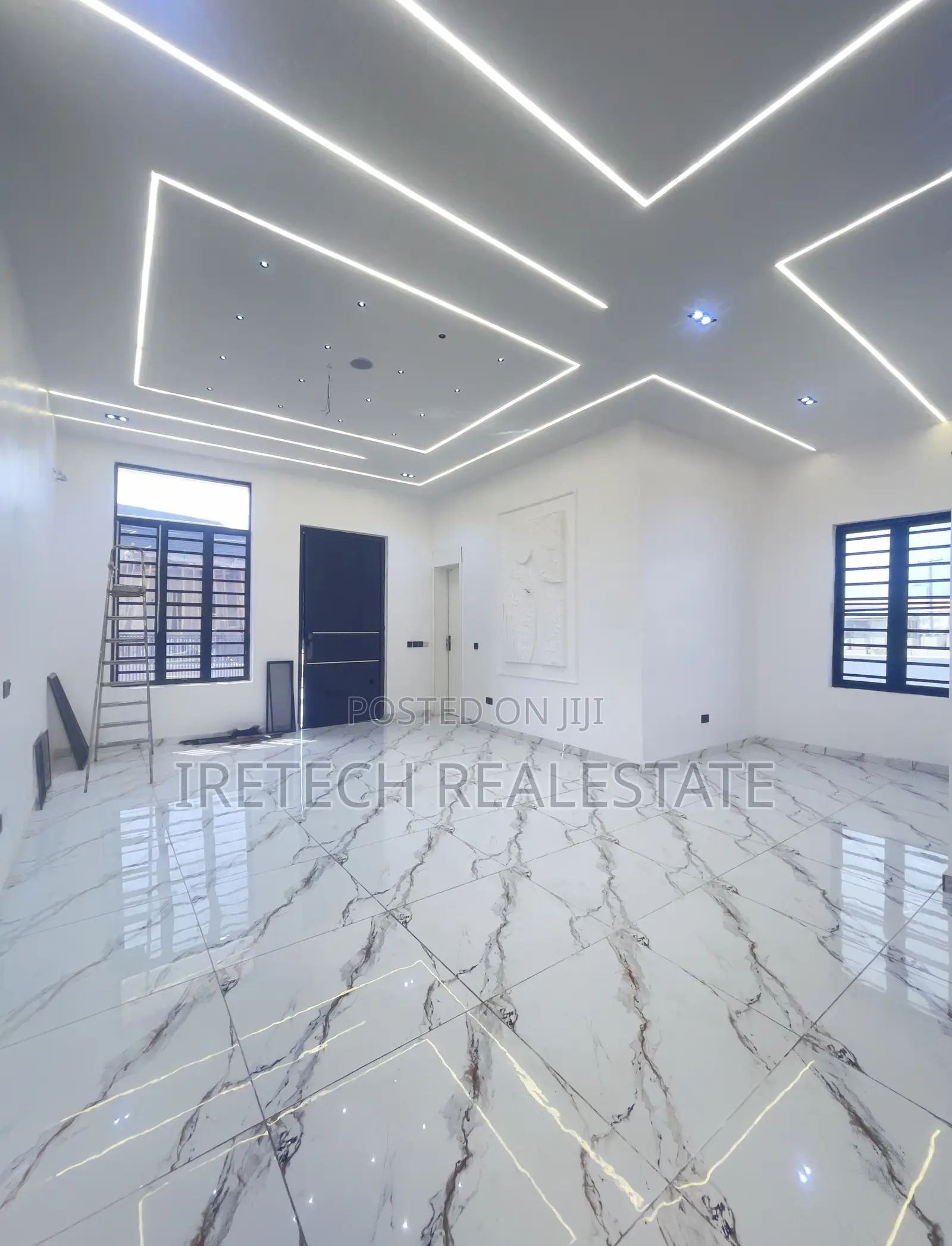 4bdrm Duplex in In A Secured Estate, Off Lekki-Epe Expressway for sale in Off Lekki-Epe Expressway