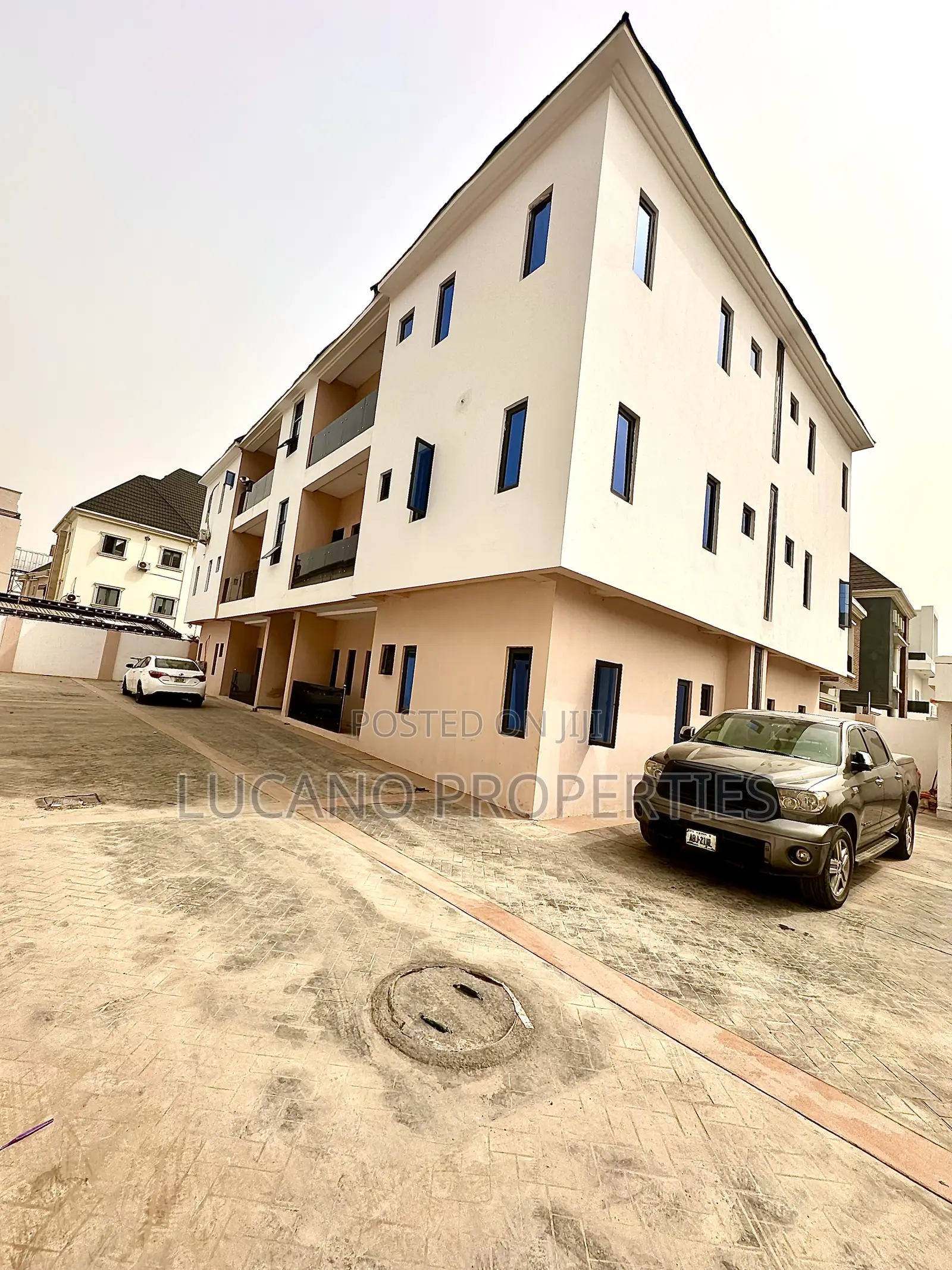 3bdrm Block of Flats in Jahi By Gilmore for sale in Jahi