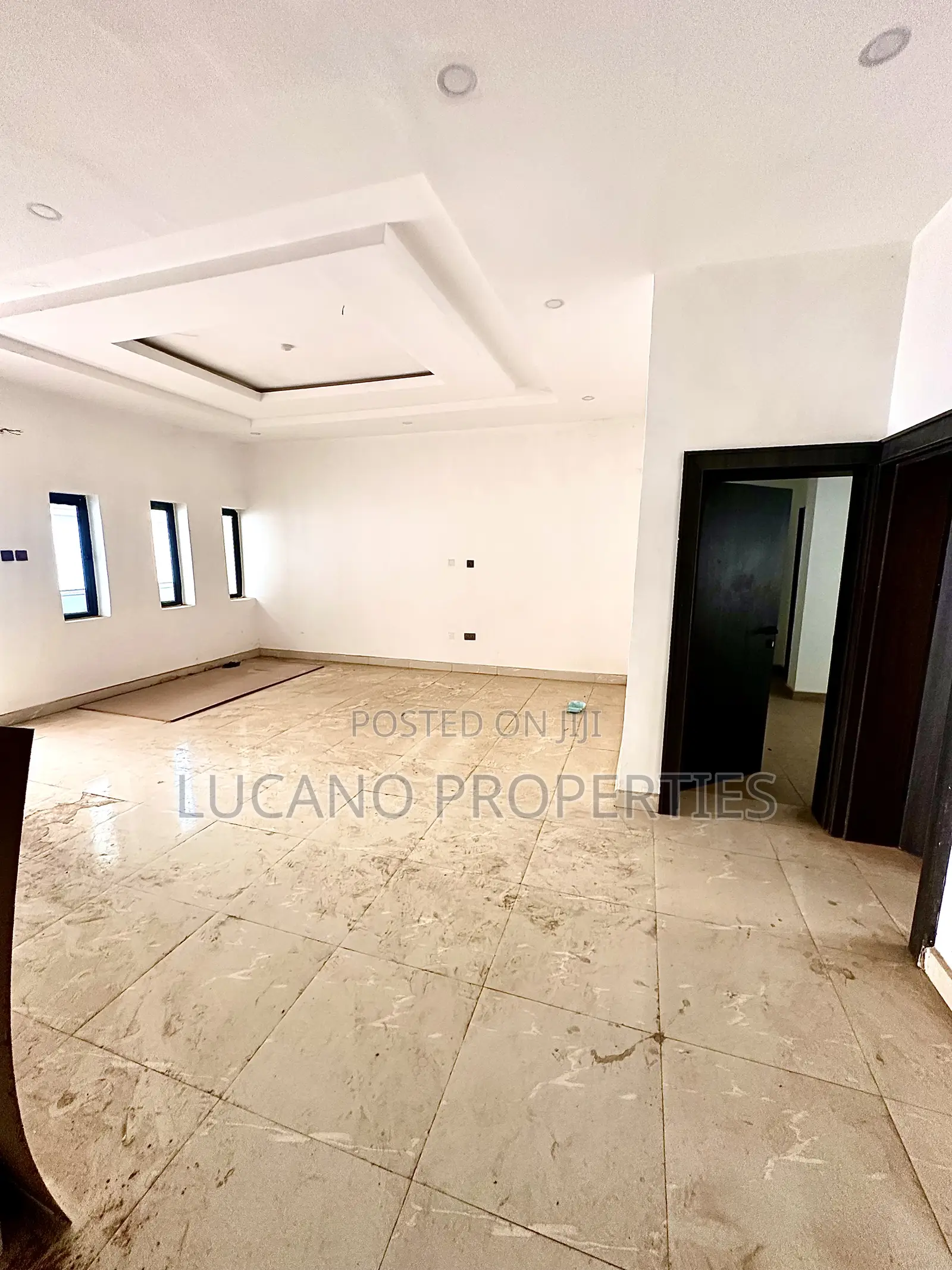3bdrm Block of Flats in Jahi By Gilmore for sale in Jahi