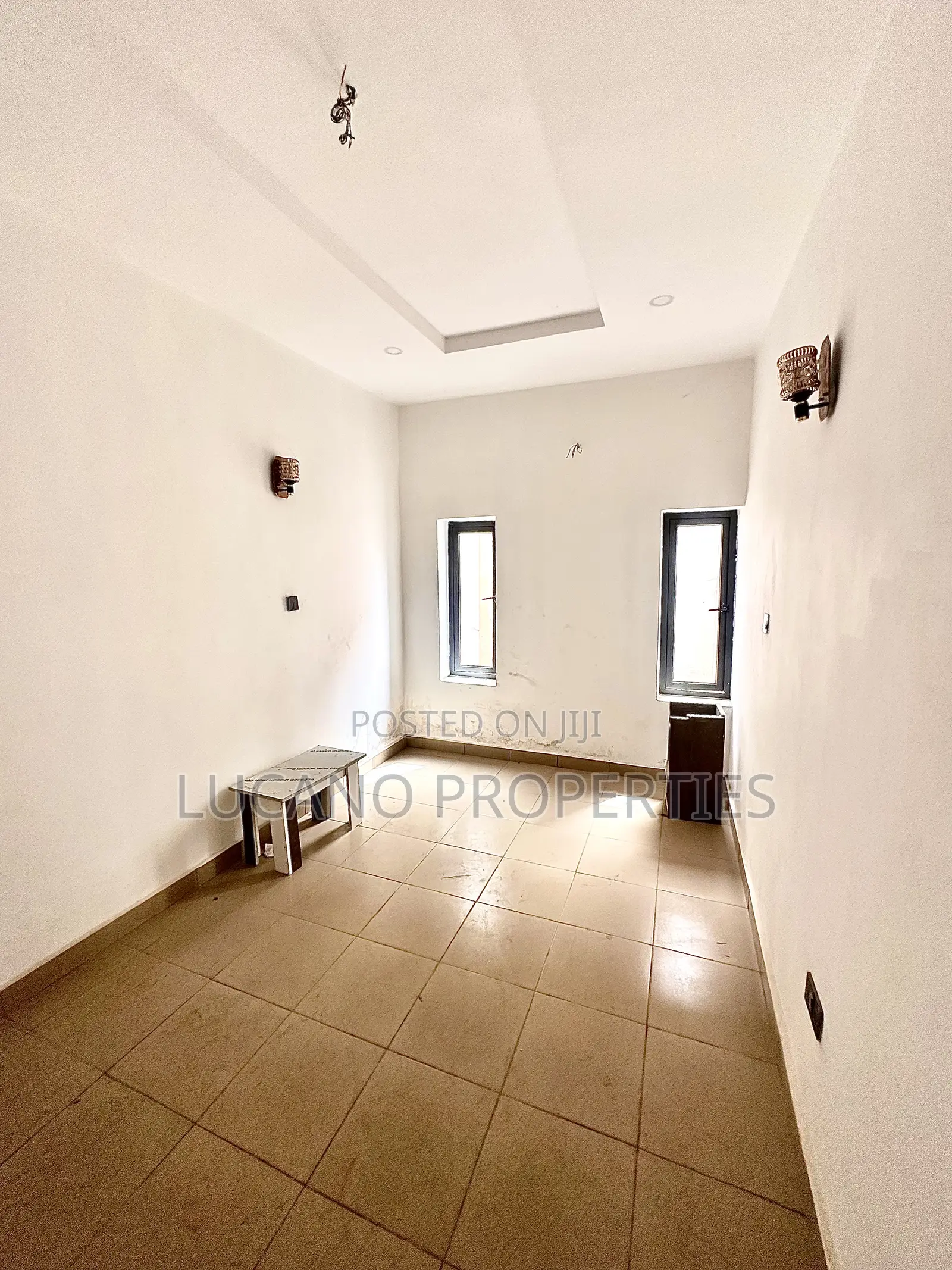 3bdrm Block of Flats in Jahi By Gilmore for sale in Jahi