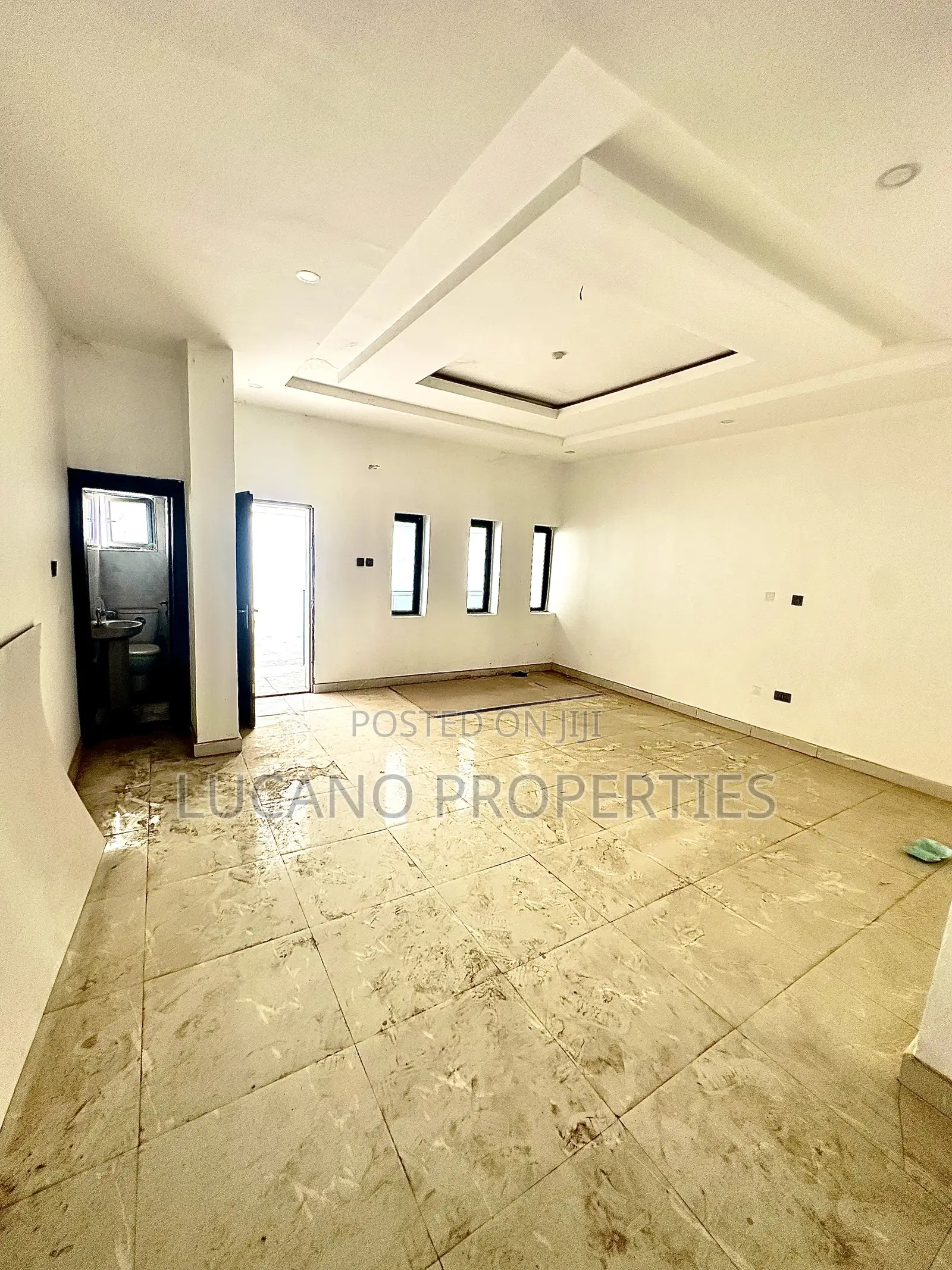3bdrm Block of Flats in Jahi By Gilmore for sale in Jahi