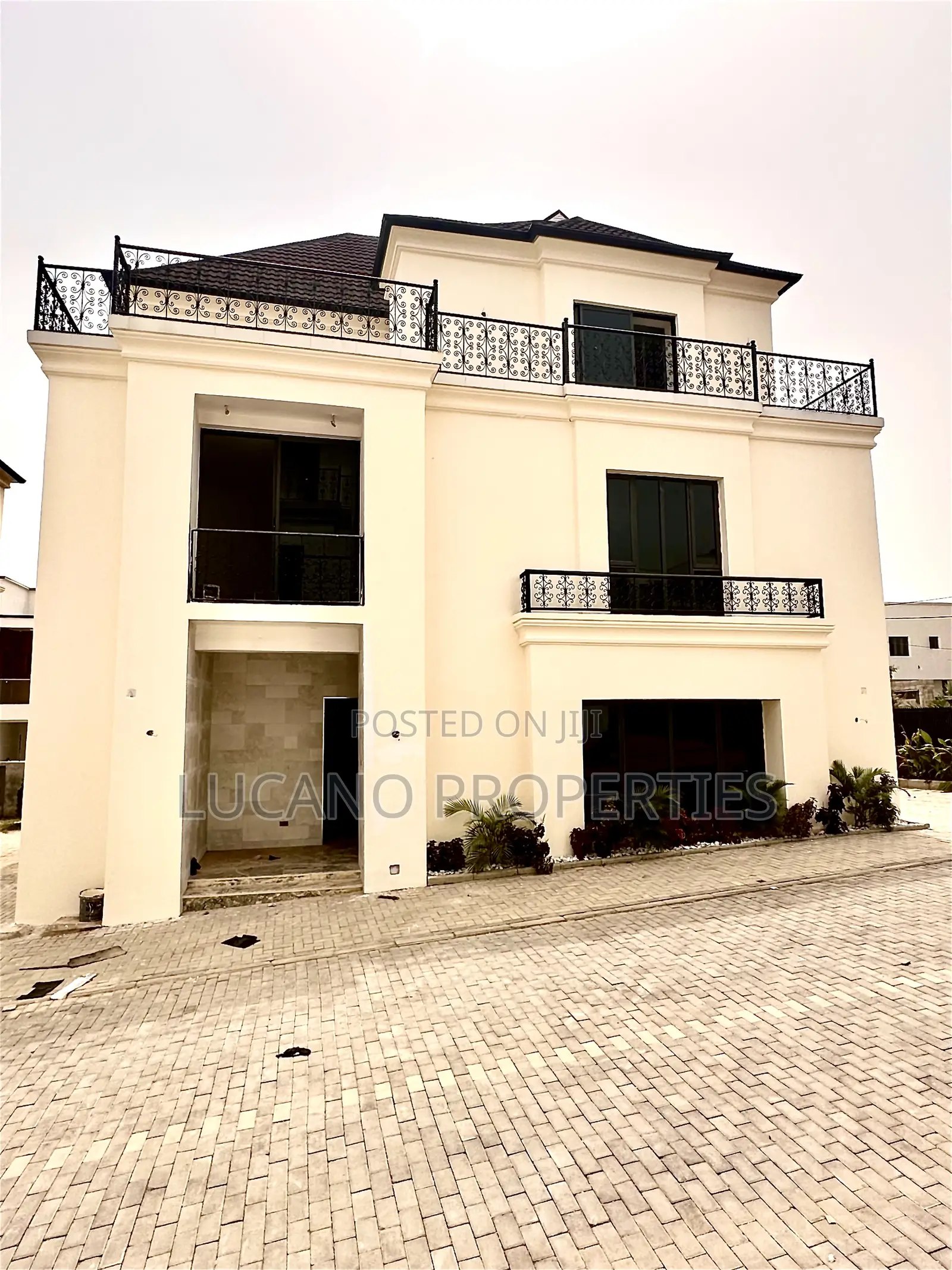 6bdrm Duplex in Katampe Extension for sale in Katampe Extension