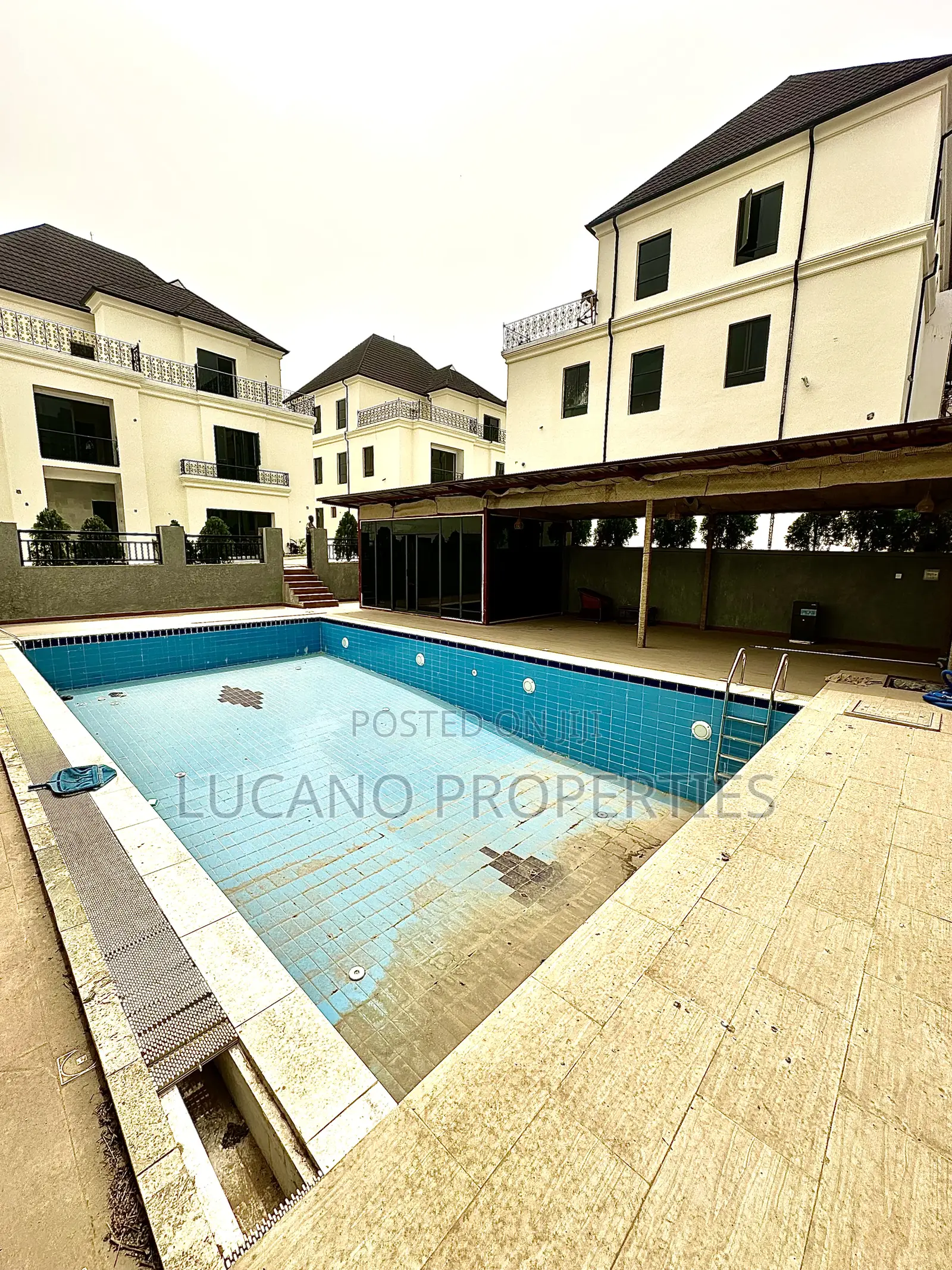 6bdrm Duplex in Katampe Extension for sale in Katampe Extension
