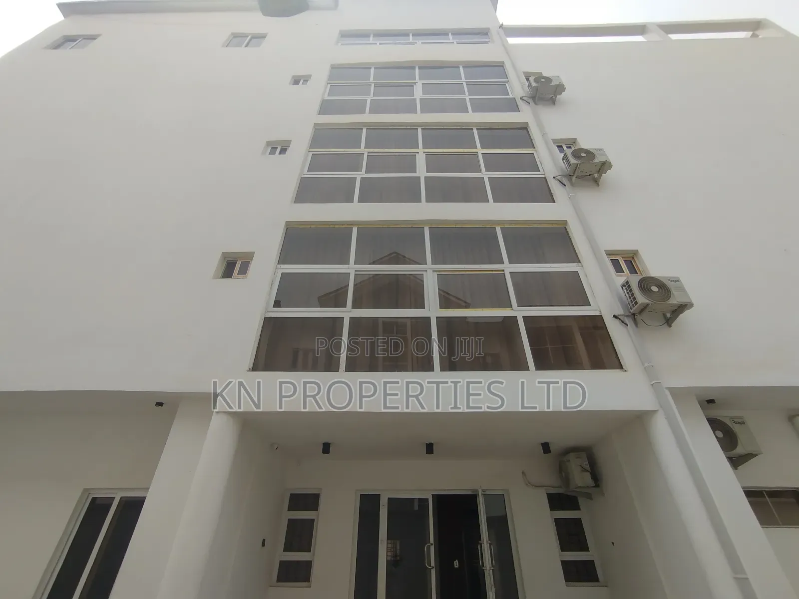 For Sale  Hotel in Mabushi