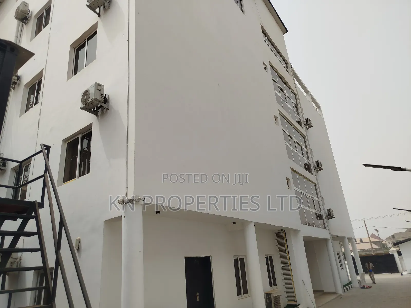 For Sale  Hotel in Mabushi
