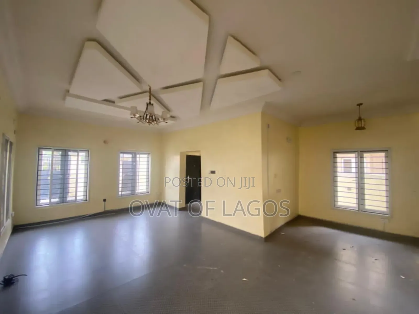 5bdrm Duplex in Ikota Villa for rent in Ikota