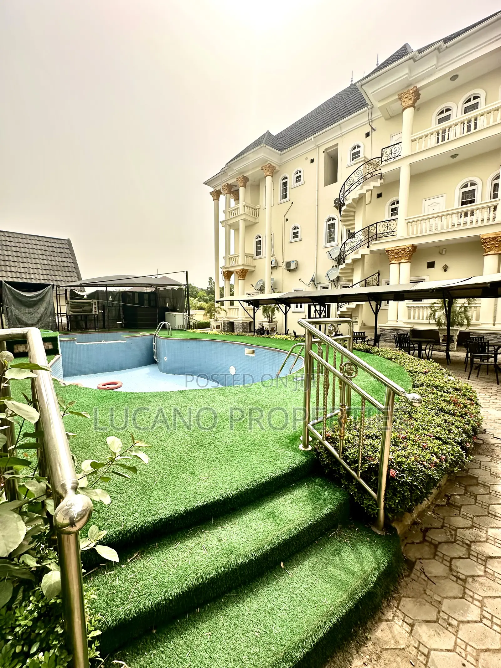 24 Rooms Hotel for Lease, With Club, Pool. in Katampe Extension