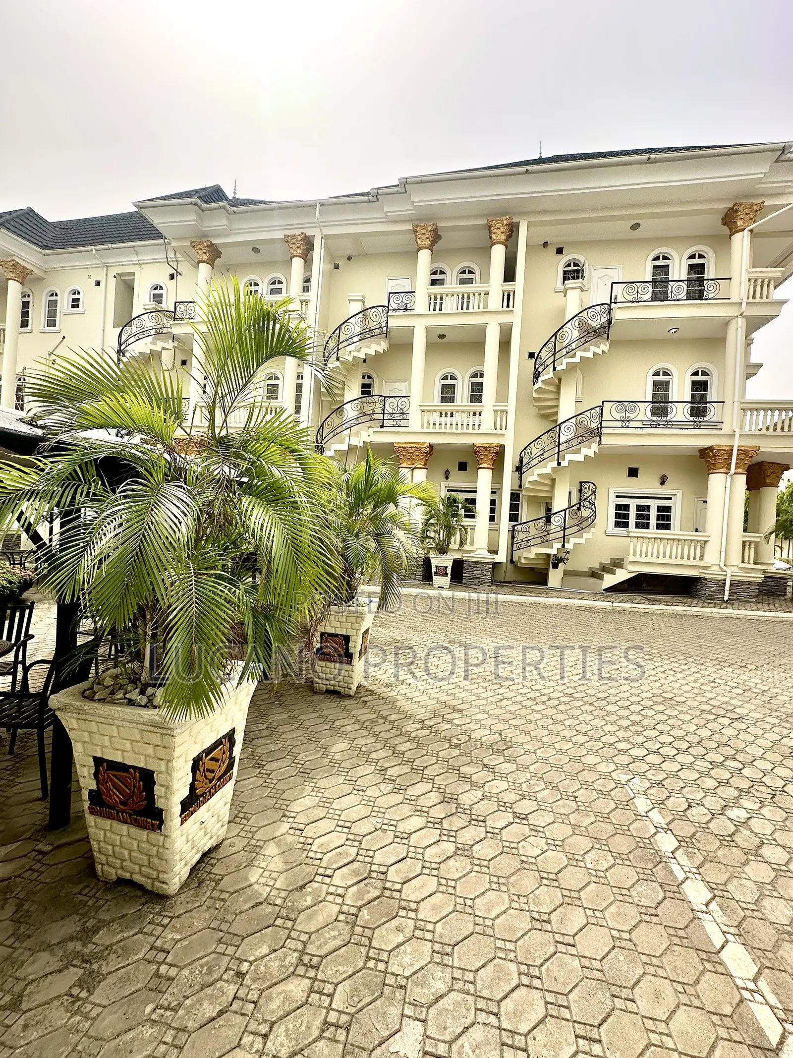 24 Rooms Hotel for Lease, With Club, Pool. in Katampe Extension