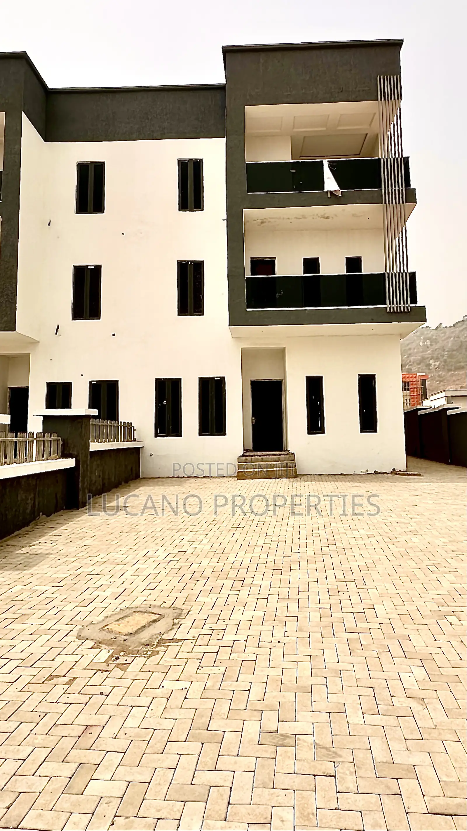 5bdrm Duplex in Katampe District for sale in Katampe Extension