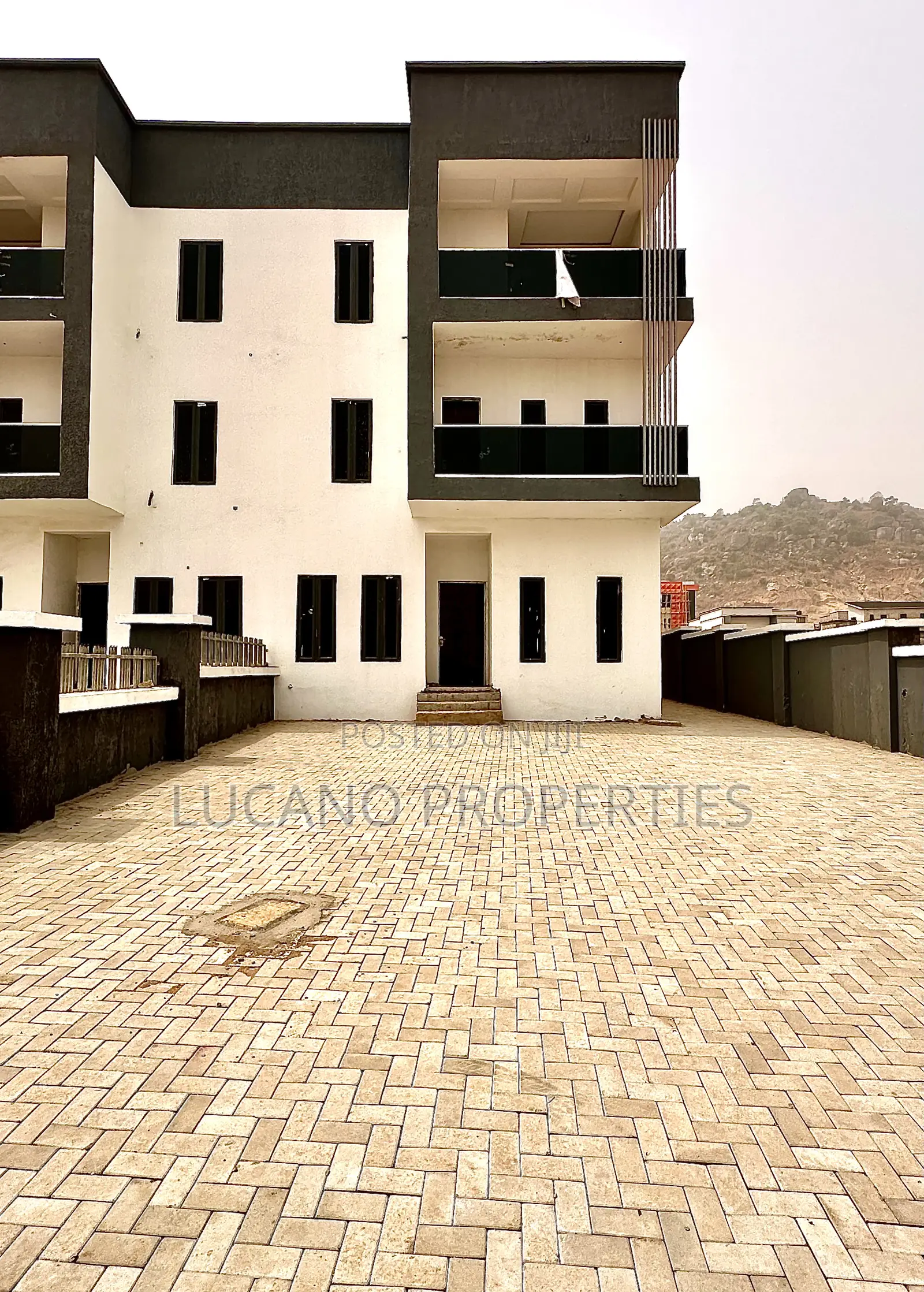 5bdrm Duplex in Katampe District for sale in Katampe Extension