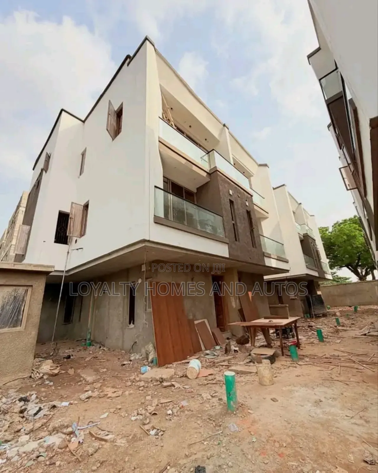 4bdrm Duplex in Adeniyi Jones for sale in Adeniyi Jones