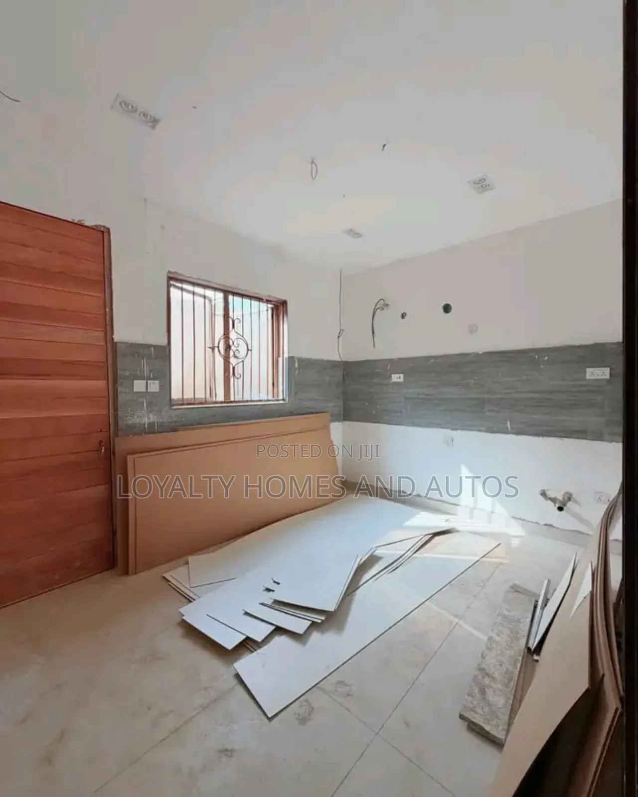 4bdrm Duplex in Adeniyi Jones for sale in Adeniyi Jones
