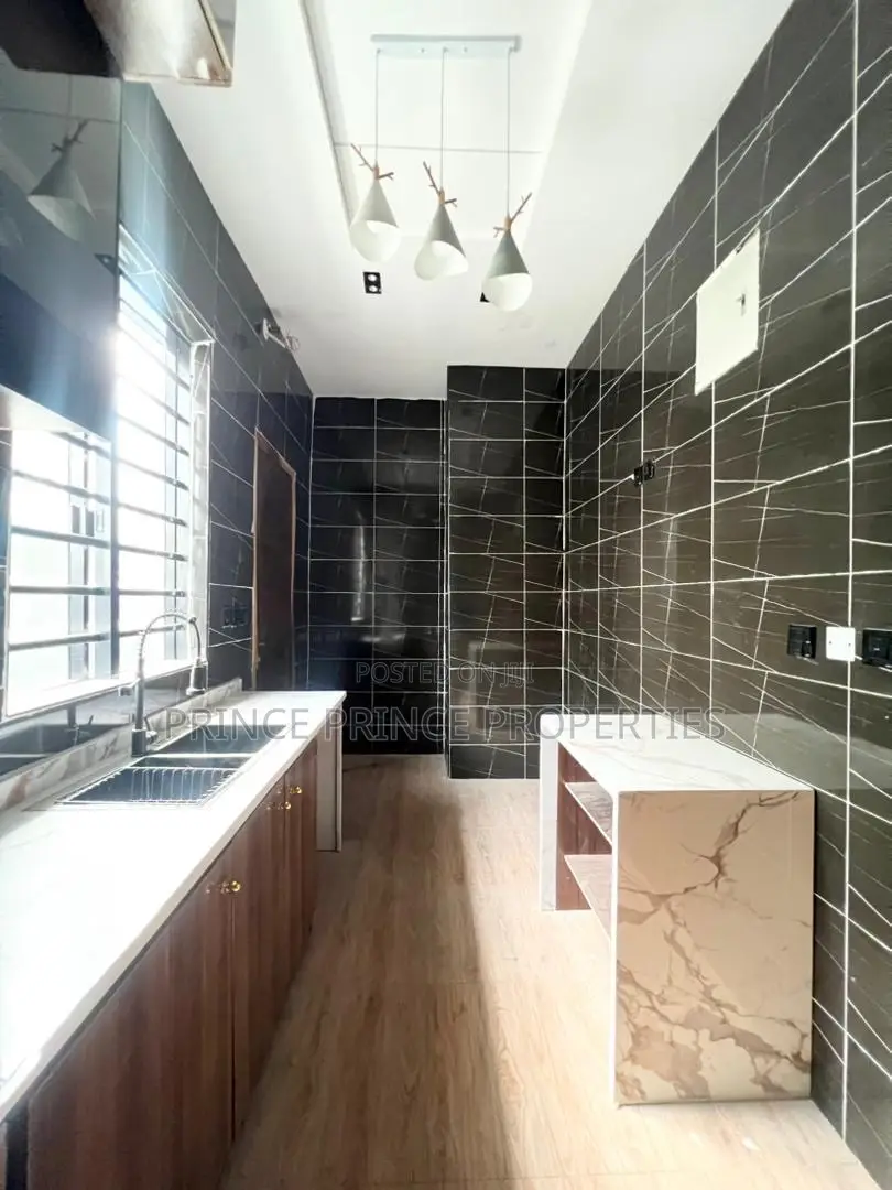 Furnished 5bdrm Duplex in Ikota Lekki for sale in Lekki