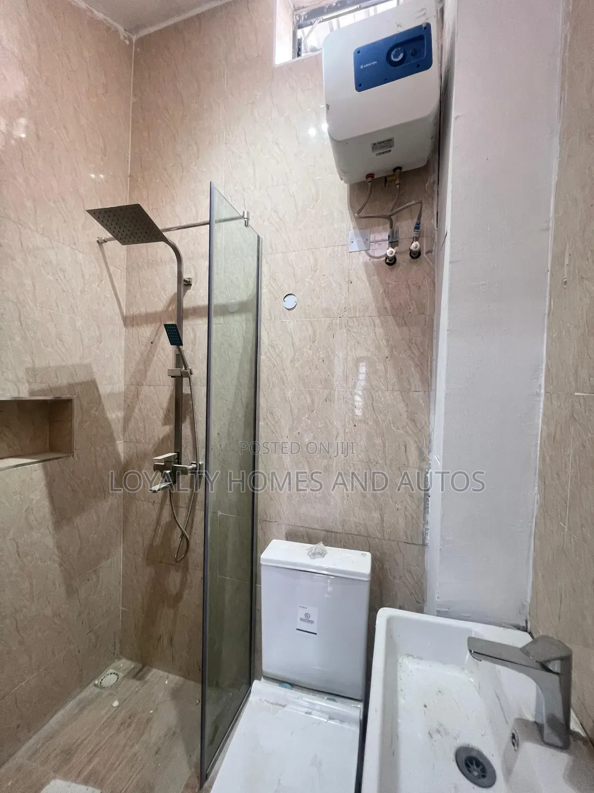 4bdrm Duplex in Surulere for sale in Surulere