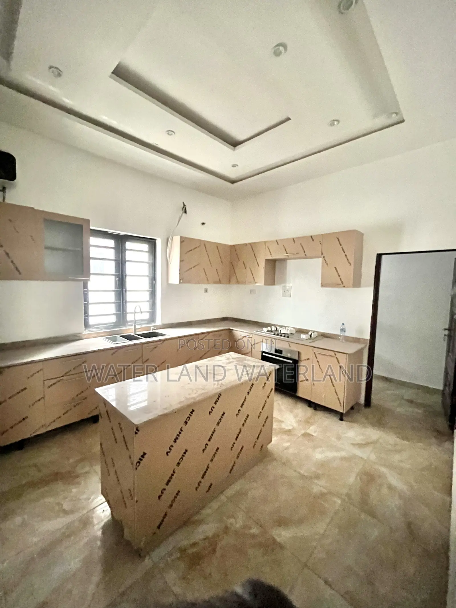5bdrm Duplex in Lekki Phase 2 for sale in Lekki Phase 2