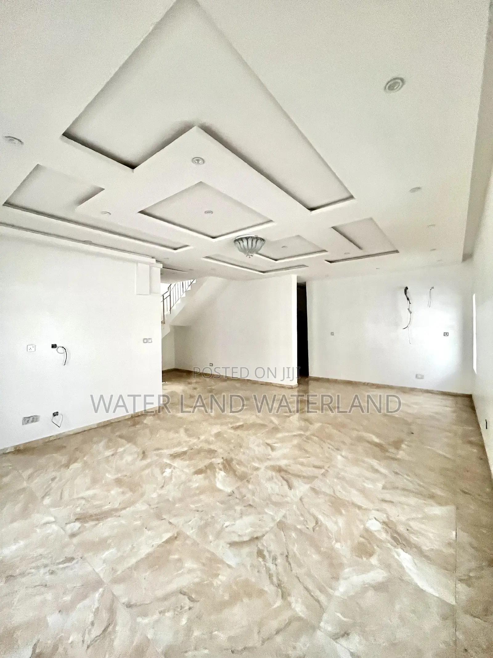 5bdrm Duplex in Lekki Phase 2 for sale in Lekki Phase 2