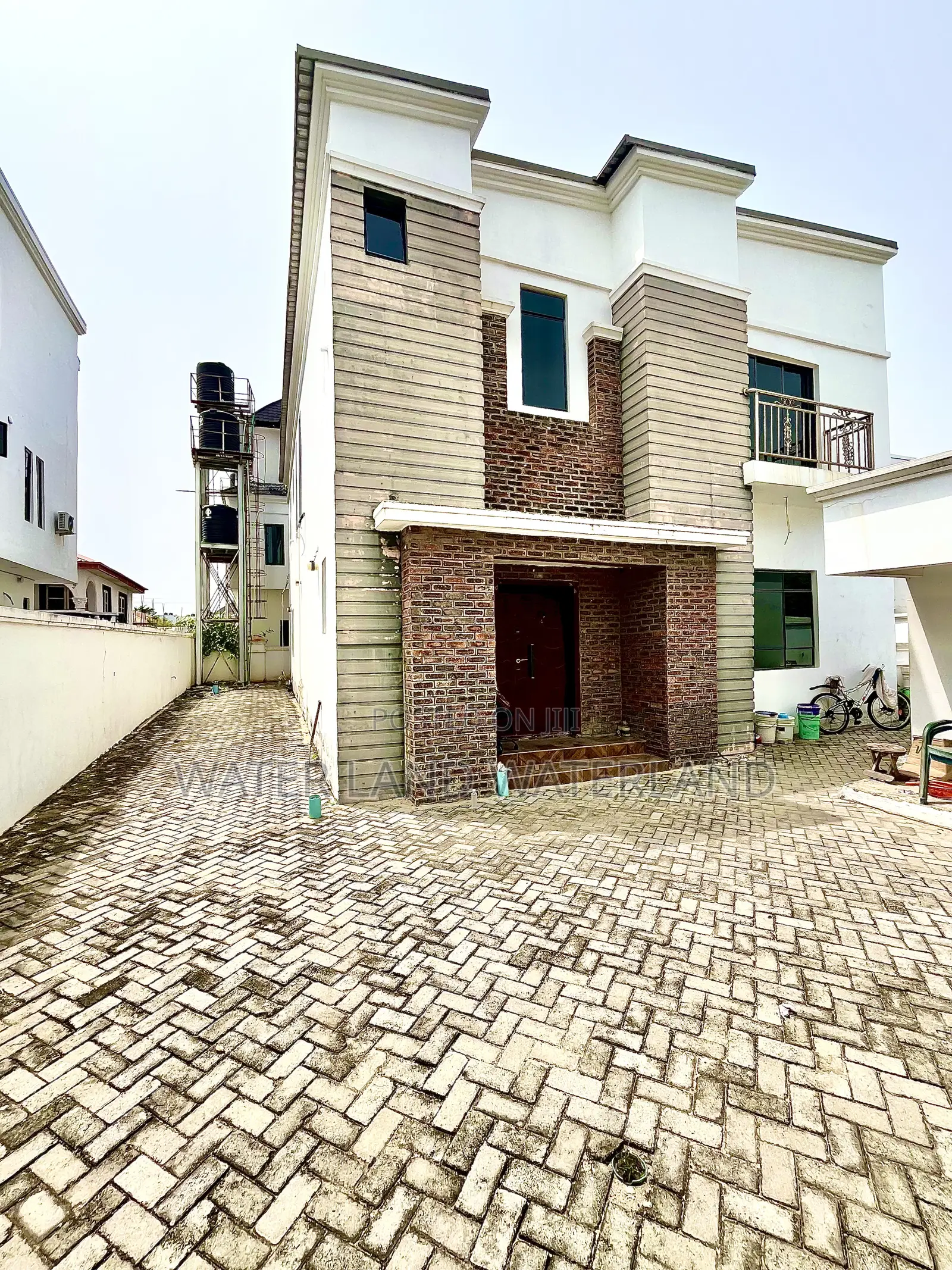 5bdrm Duplex in Lekki Phase 2 for sale in Lekki Phase 2