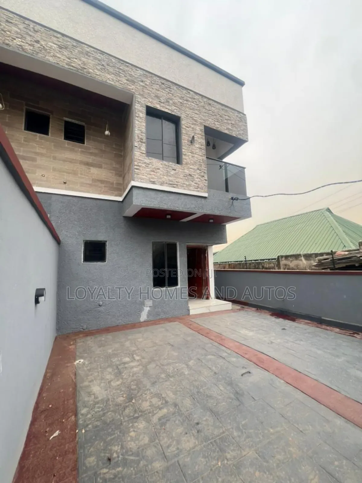 4bdrm Duplex in GRA Phase 1 for sale in GRA Phase 1